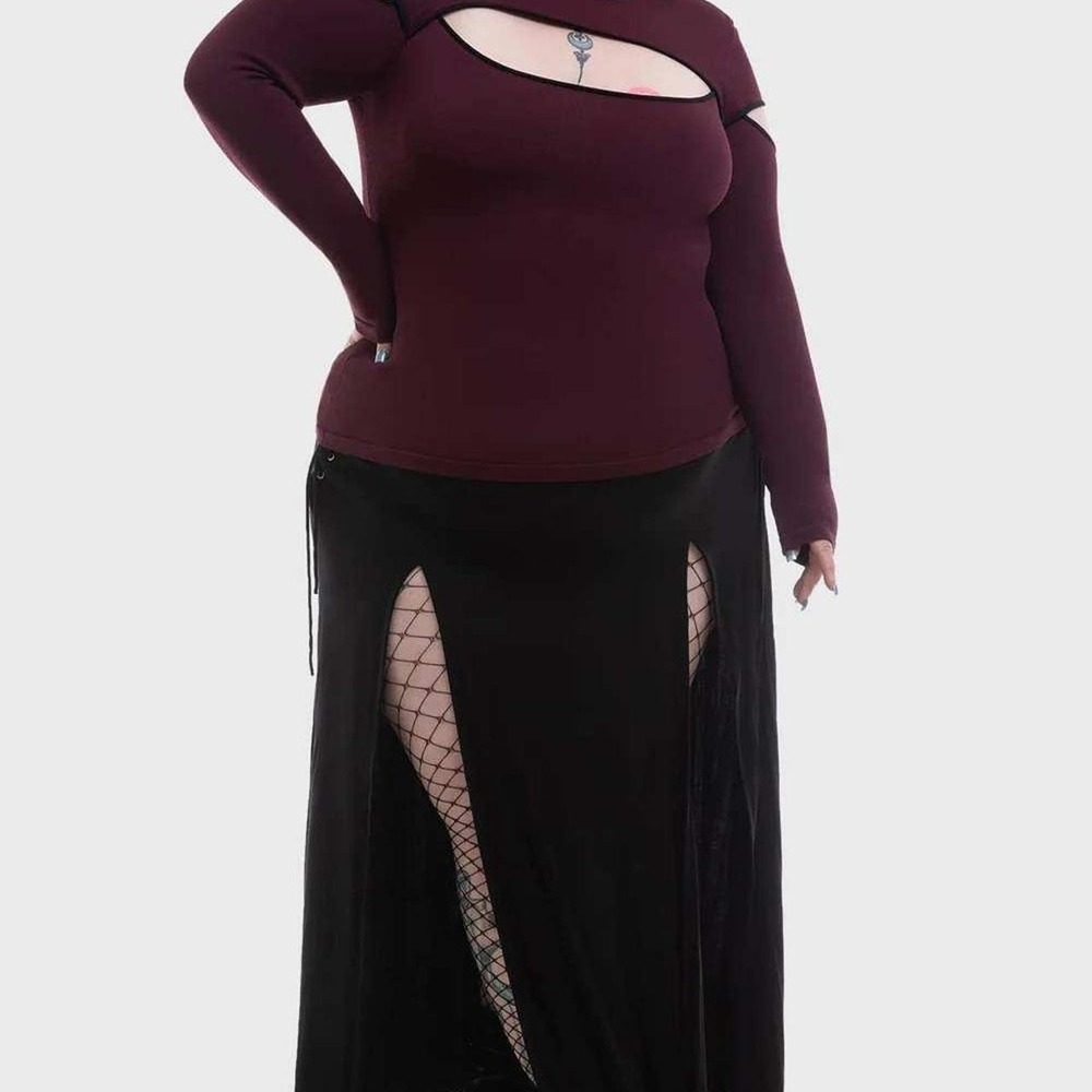 Killstar Abyssal Elegy knitted top Burgundy plus size cutout keyholetop - Picture 3 of 4